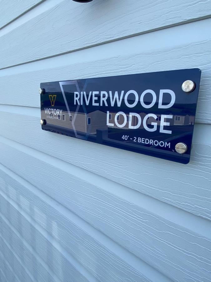 Riverwood Lodge New Quay Extérieur photo