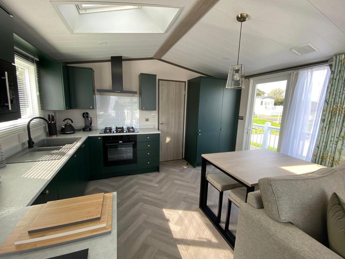 Riverwood Lodge New Quay Extérieur photo